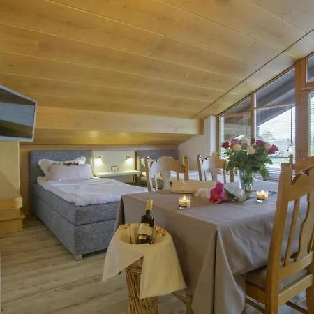 Golden Gapa Studio Penthouse 12